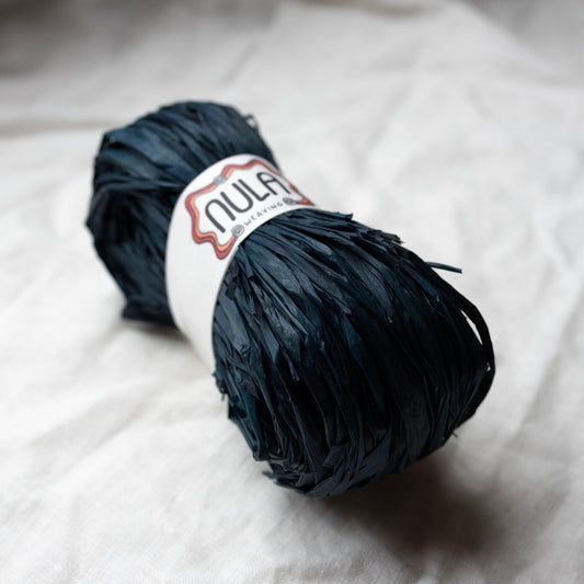 hand-dyed raffia: 70g Denim