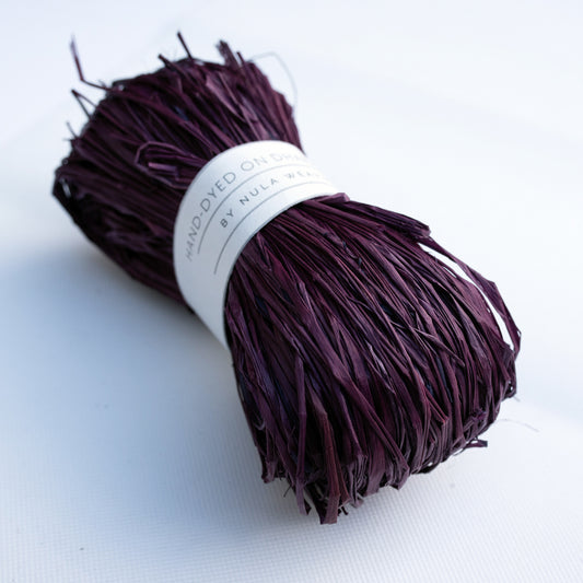 hand-dyed raffia: 100g Blackcurrant